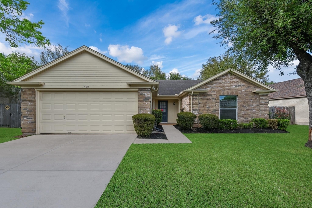 4511 Alamo Avenue - Photo 0
