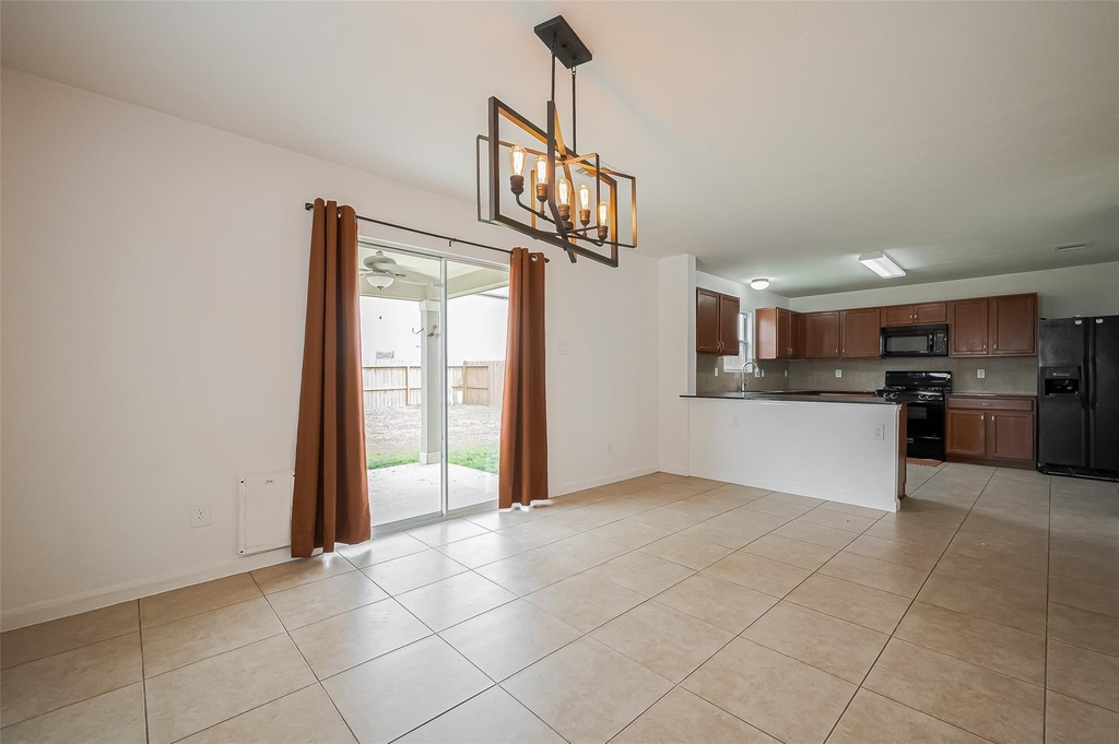 18334 Fair Grange Lane - Photo 6