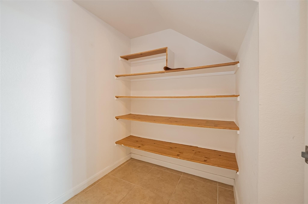 18334 Fair Grange Lane - Photo 23