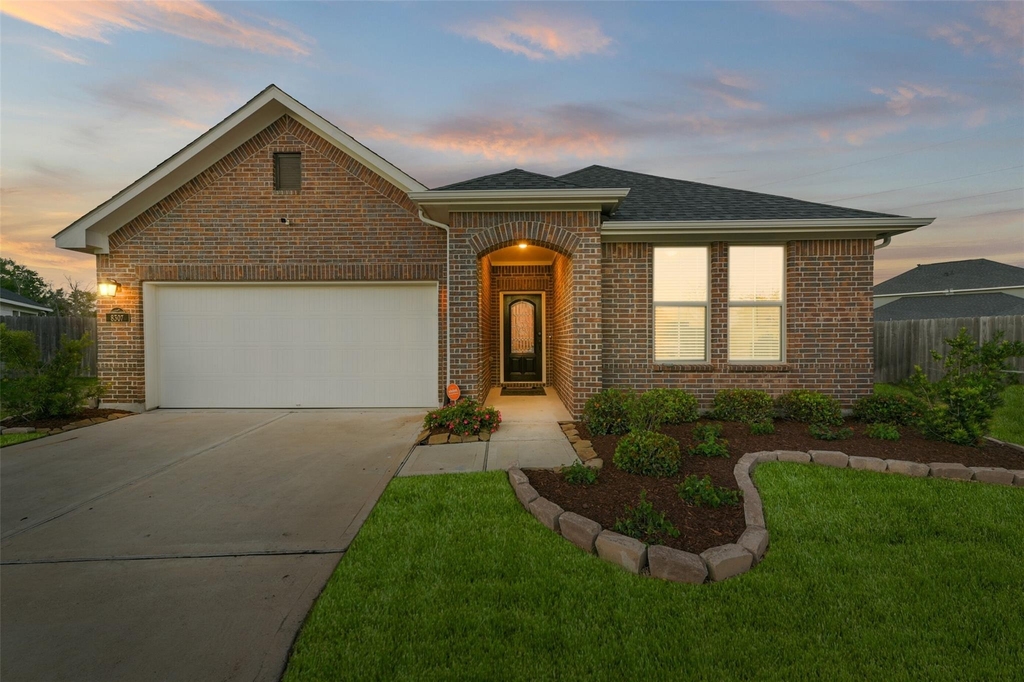 8307 Divot Trace - Photo 0