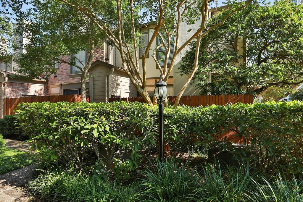 1201 Mcduffie Street - Photo 2