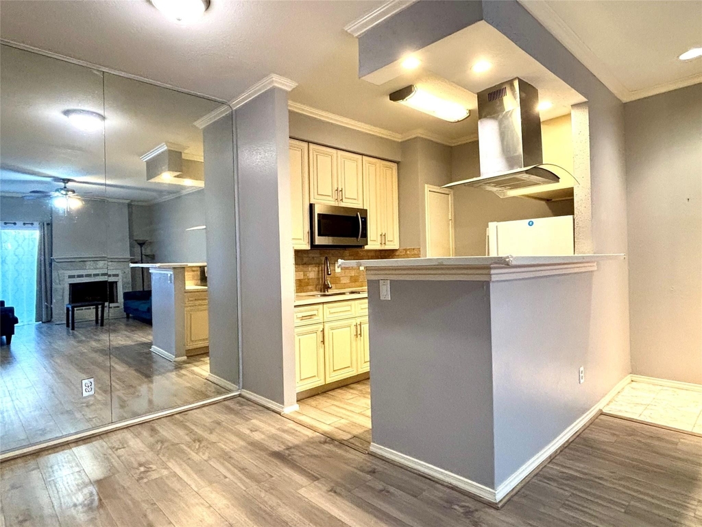 7950 N Stadium Drive - Photo 0