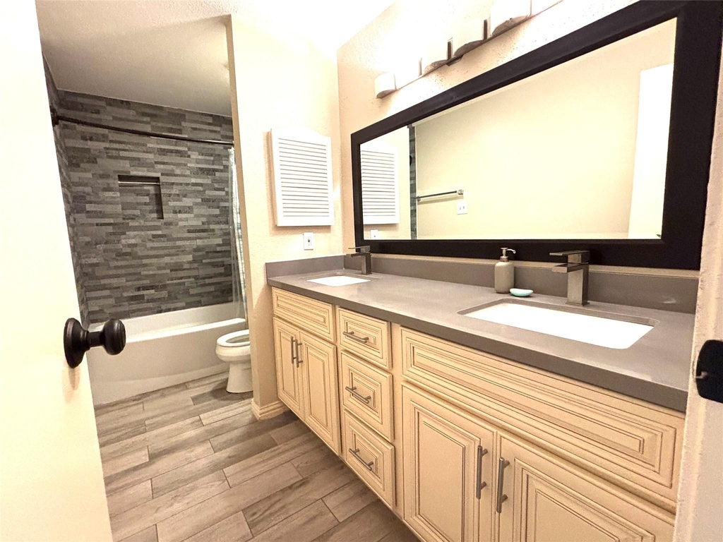 7950 N Stadium Drive - Photo 5