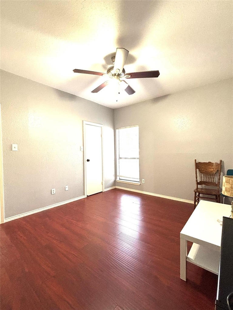 7950 N Stadium Drive - Photo 9
