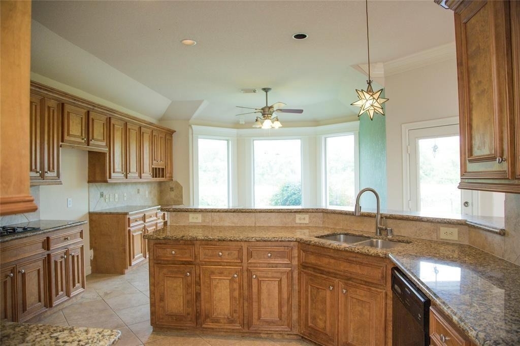 2032 Cork Street - Photo 5