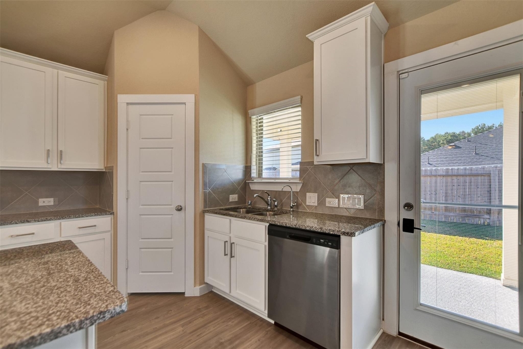 6419 Purple Wreath Way - Photo 16