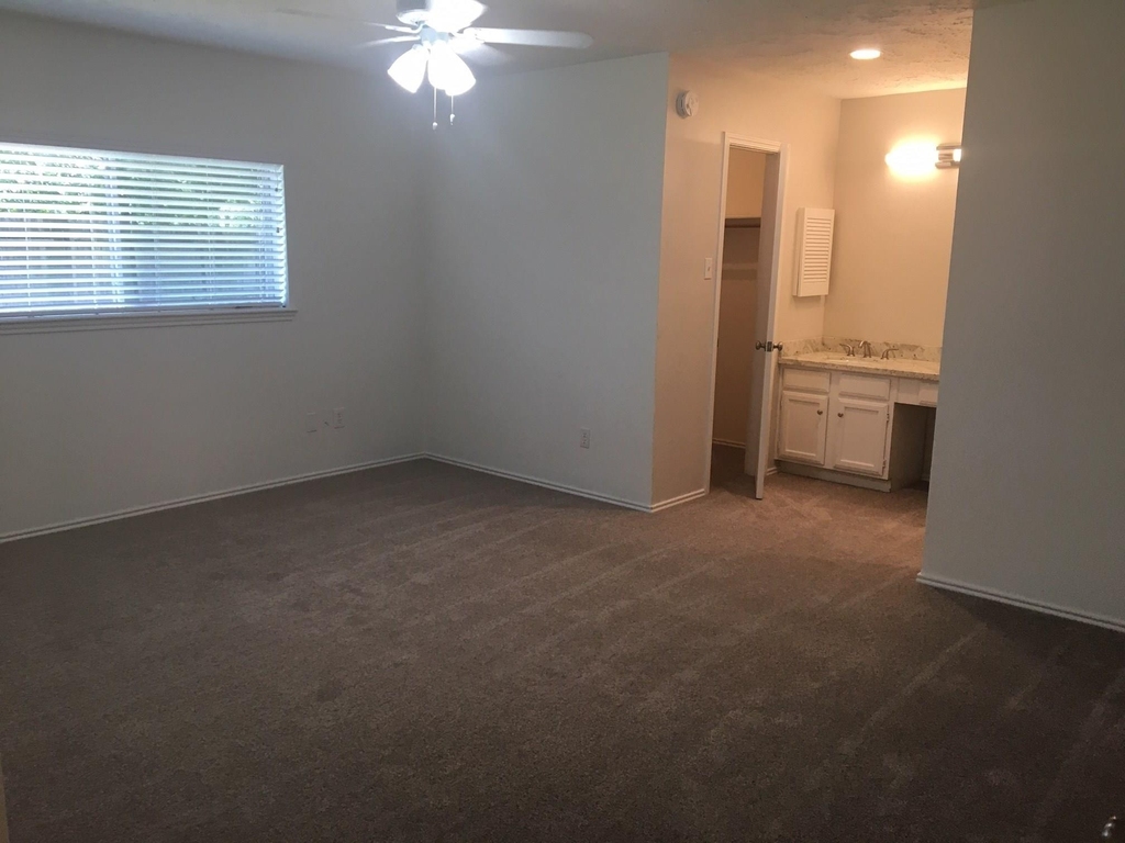 2618 Olster Drive - Photo 5