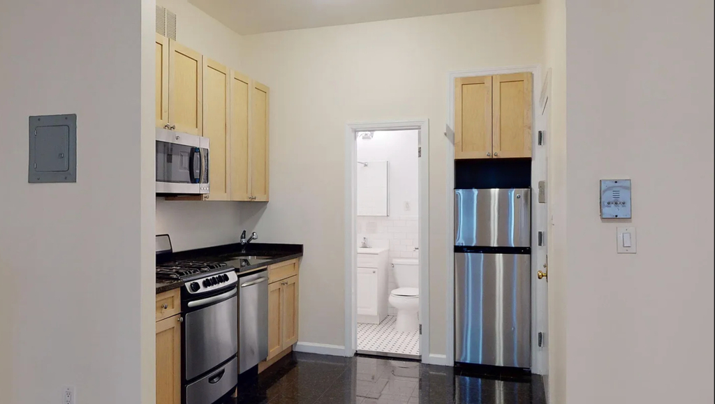  West 55th Street - Photo 1