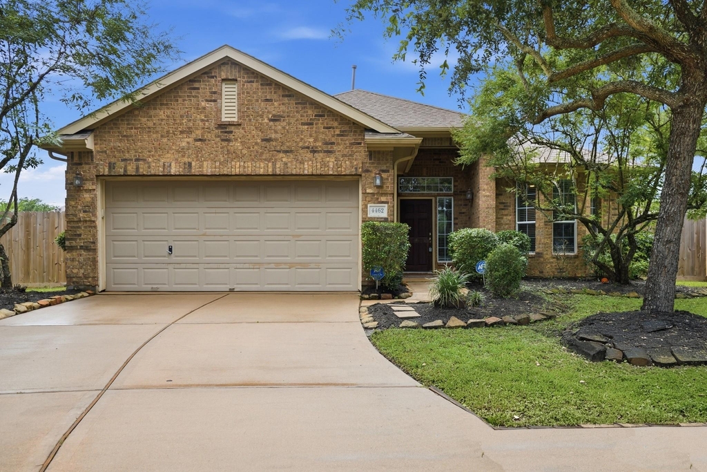 4462 Gerona Street - Photo 2