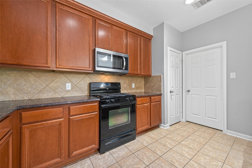 3646 Standing Rock Drive - Photo 3