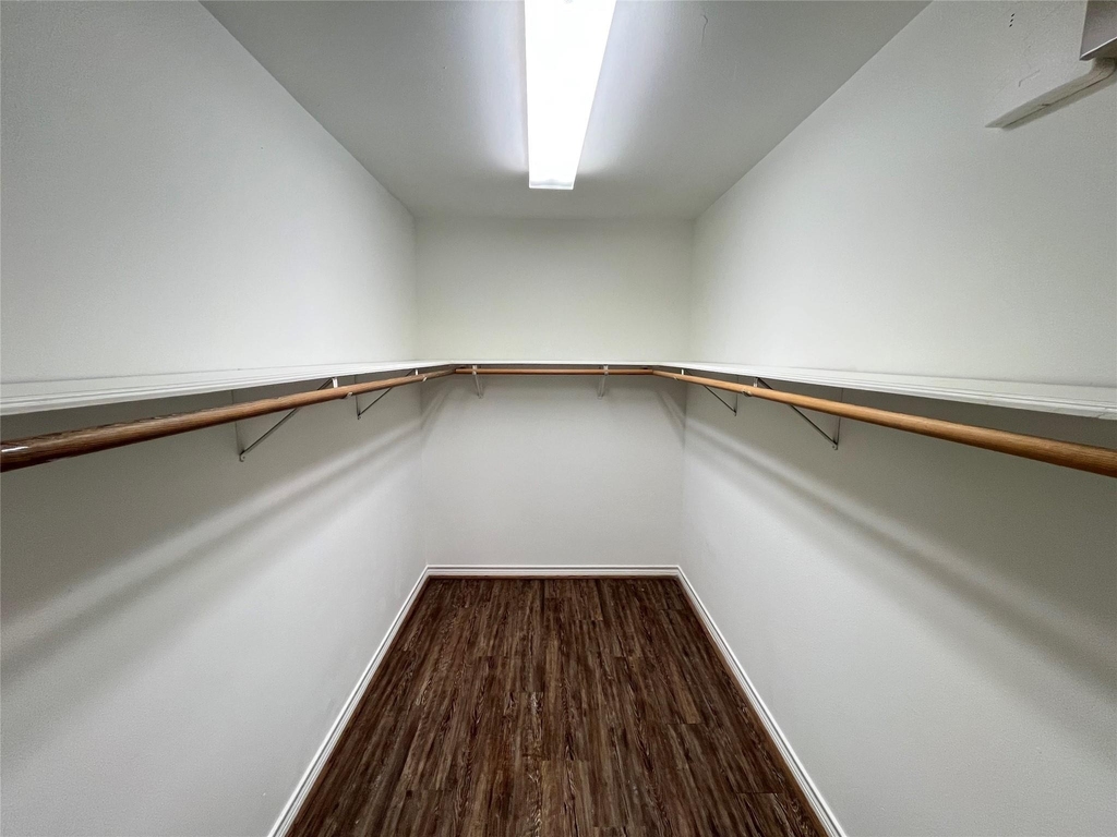 18203 Beaverdell Drive - Photo 8