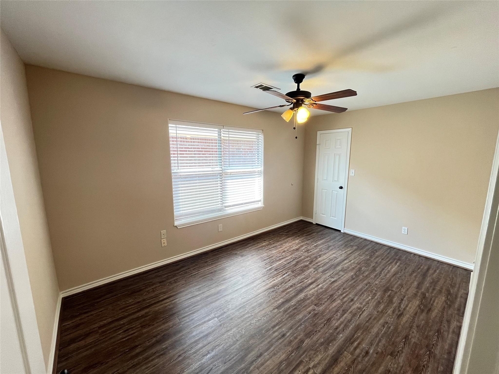 18203 Beaverdell Drive - Photo 6
