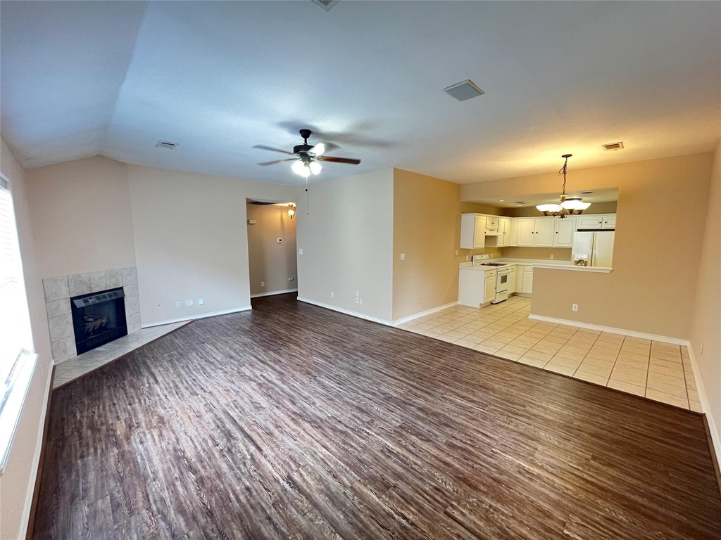 18203 Beaverdell Drive - Photo 4