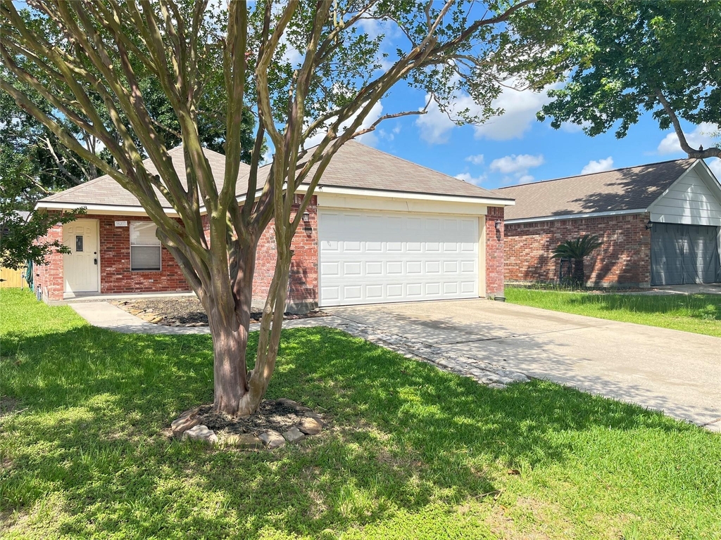 18203 Beaverdell Drive - Photo 1