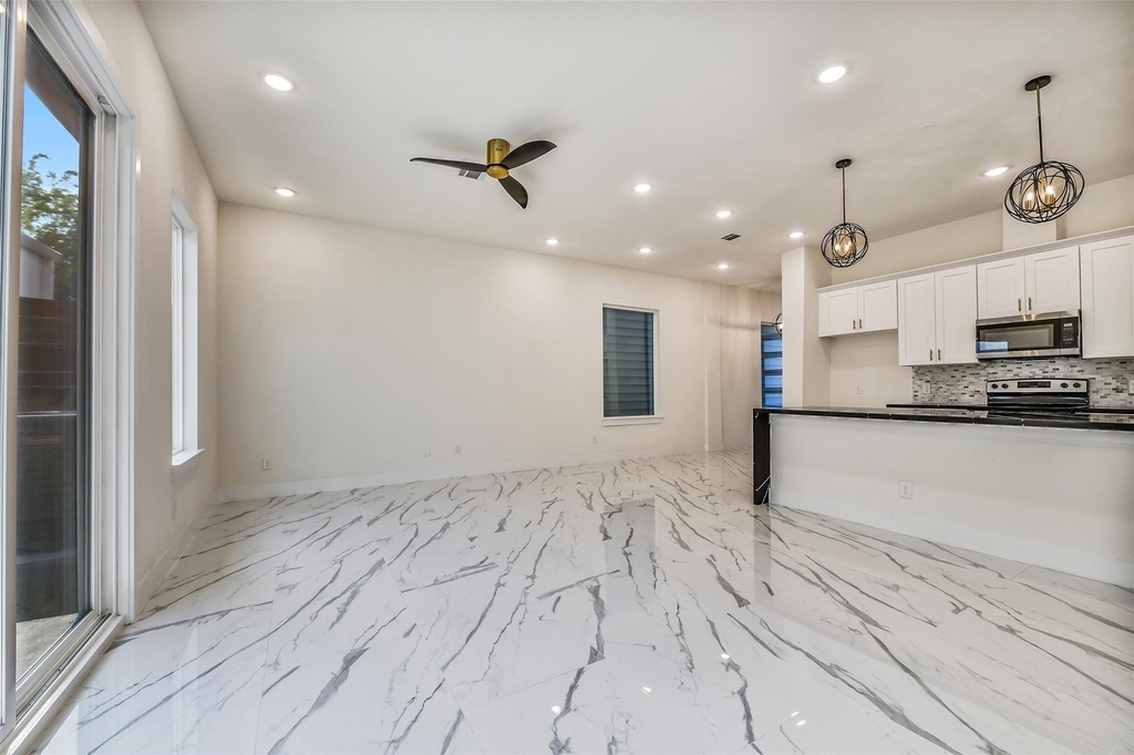5906 Saint Augustine Street - Photo 4