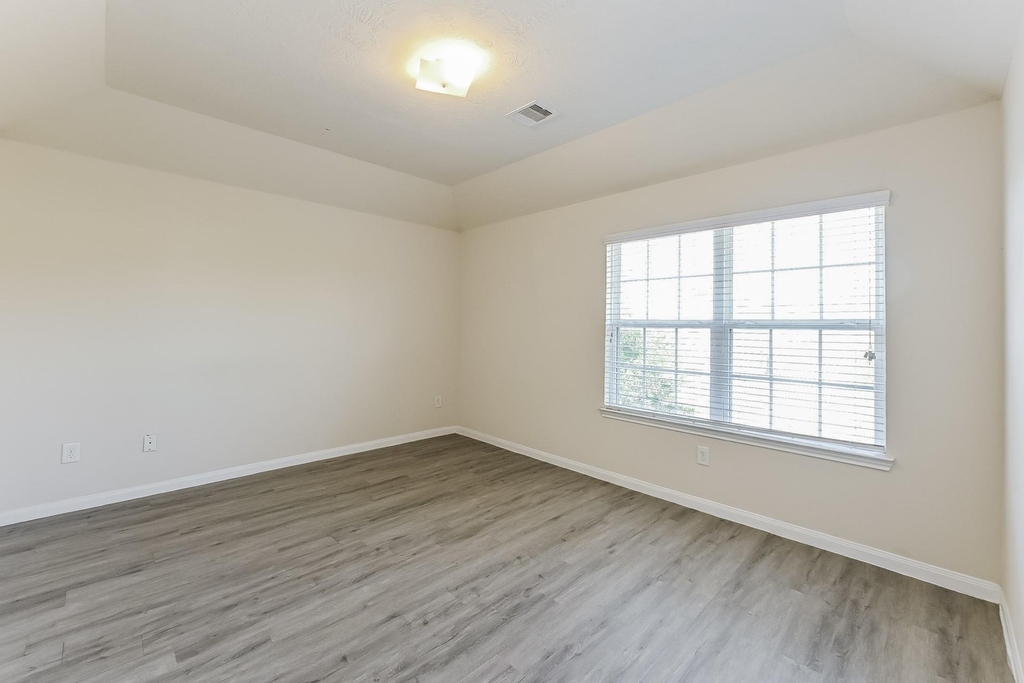 702 North Ella Creek Drive - Photo 5