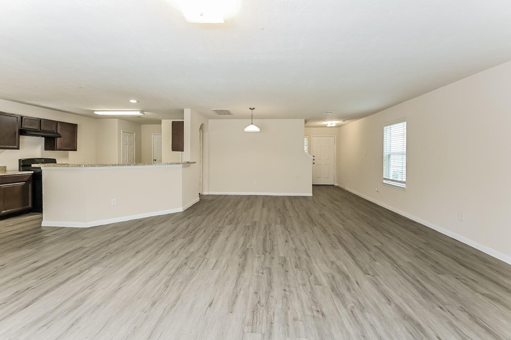 702 North Ella Creek Drive - Photo 2