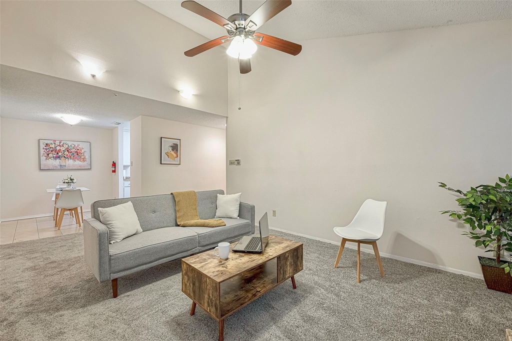 7900 N Stadium Drive - Photo 4