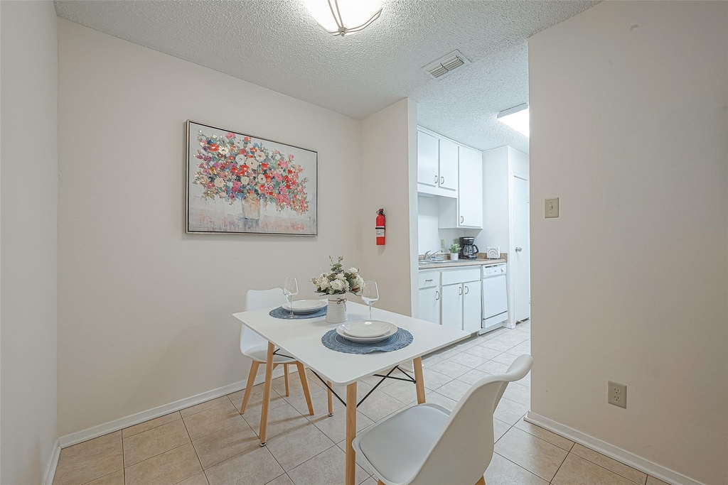 7900 N Stadium Drive - Photo 5