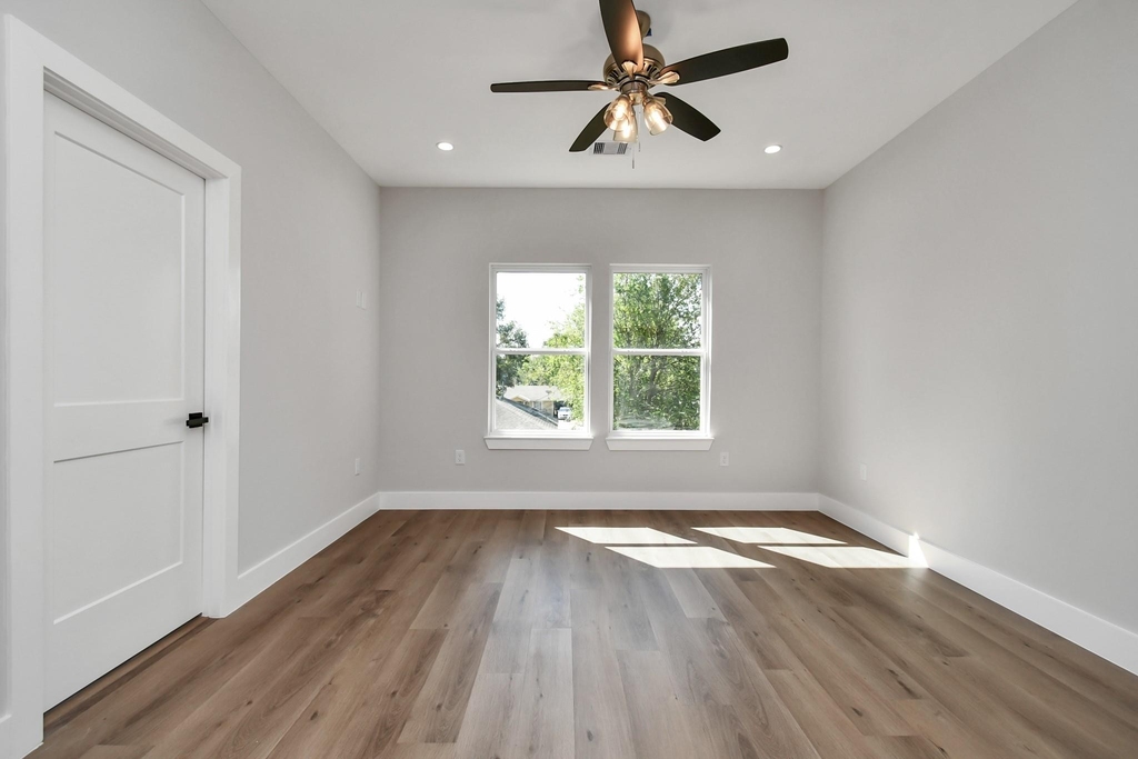 4706 Gunter Street - Photo 24