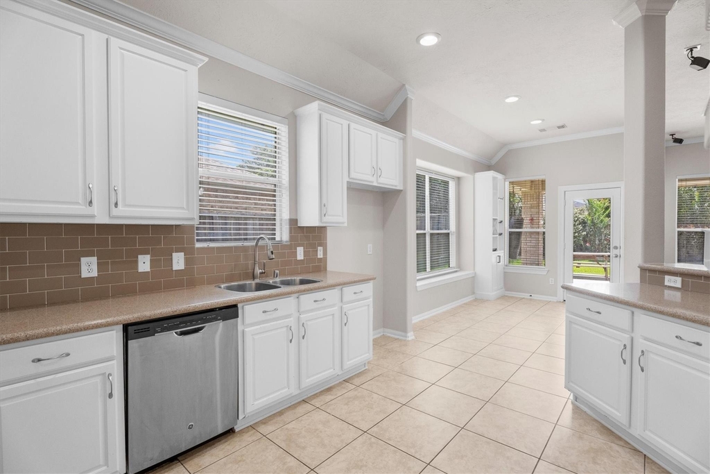 25609 Peppermill Creek Drive - Photo 15