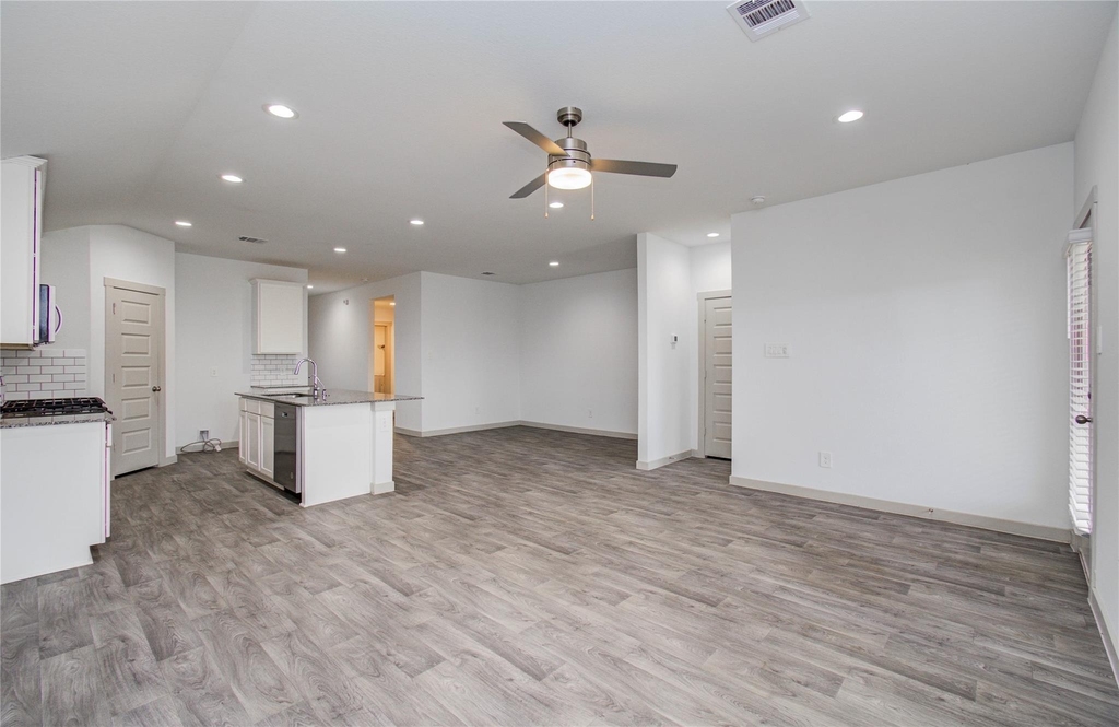 10602 Great Basin Drive - Photo 11