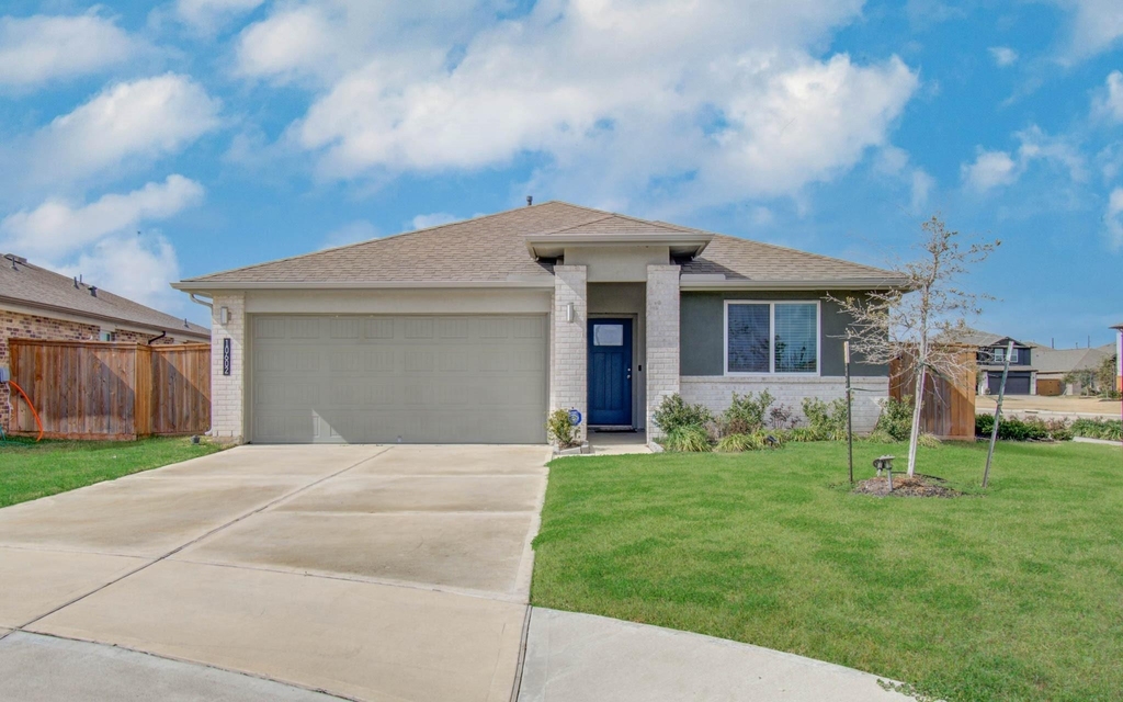 10602 Great Basin Drive - Photo 0