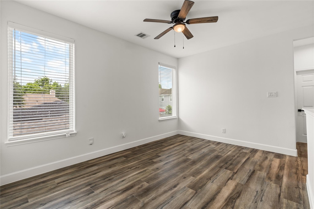 8121 Grandview Street - Photo 6