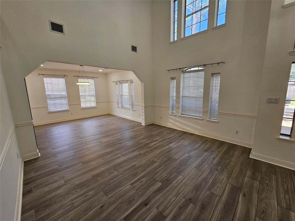 3709 Pinehurst Drive - Photo 4