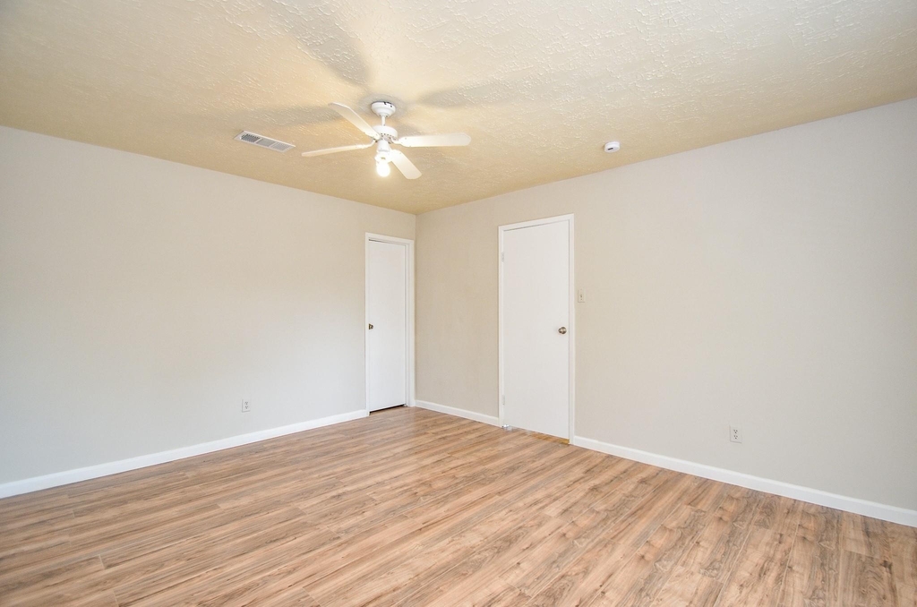 7623 Kite Hill Drive - Photo 15