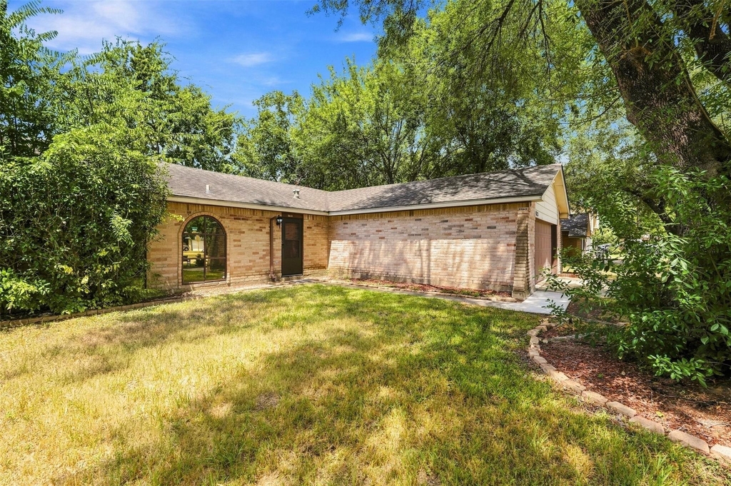 7623 Kite Hill Drive - Photo 1