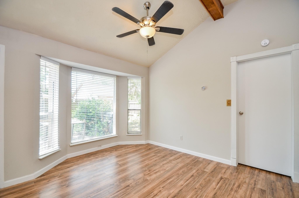 7623 Kite Hill Drive - Photo 7