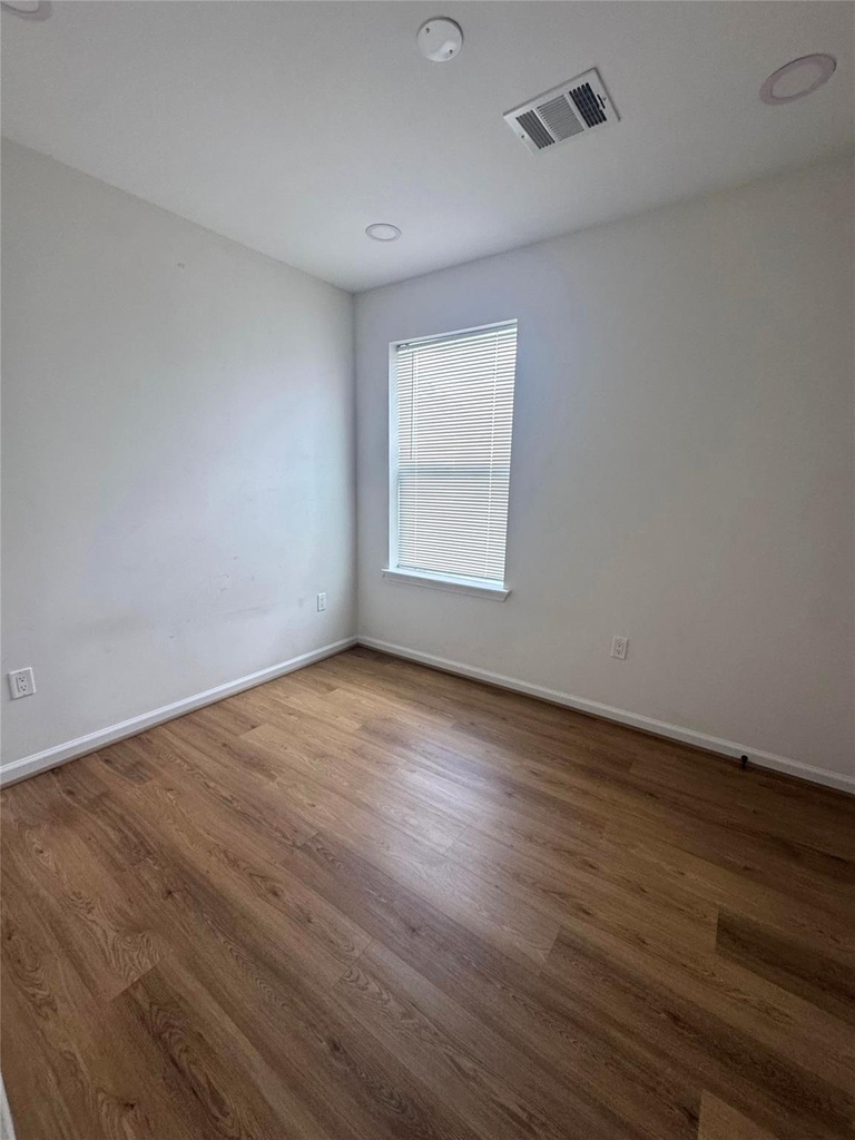 9911 Porto Rico Road - Photo 18