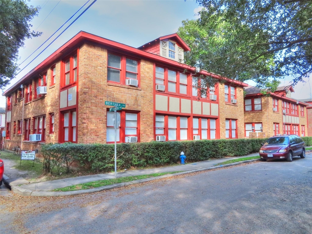 1136 Berthea Street - Photo 1