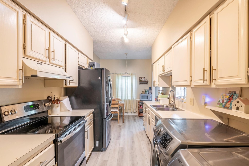 3729 Wakeforest Street - Photo 5