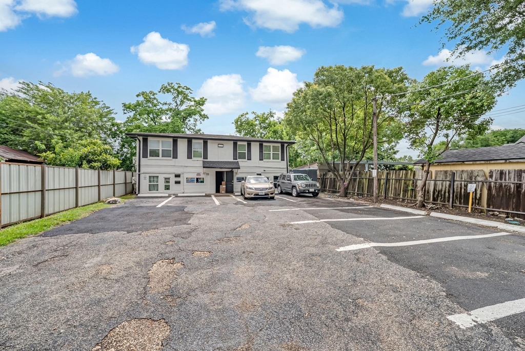 217 Johnson Street - Photo 0