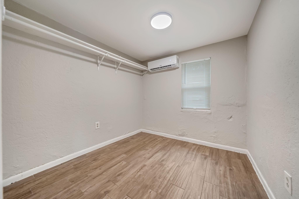 217 Johnson Street - Photo 1