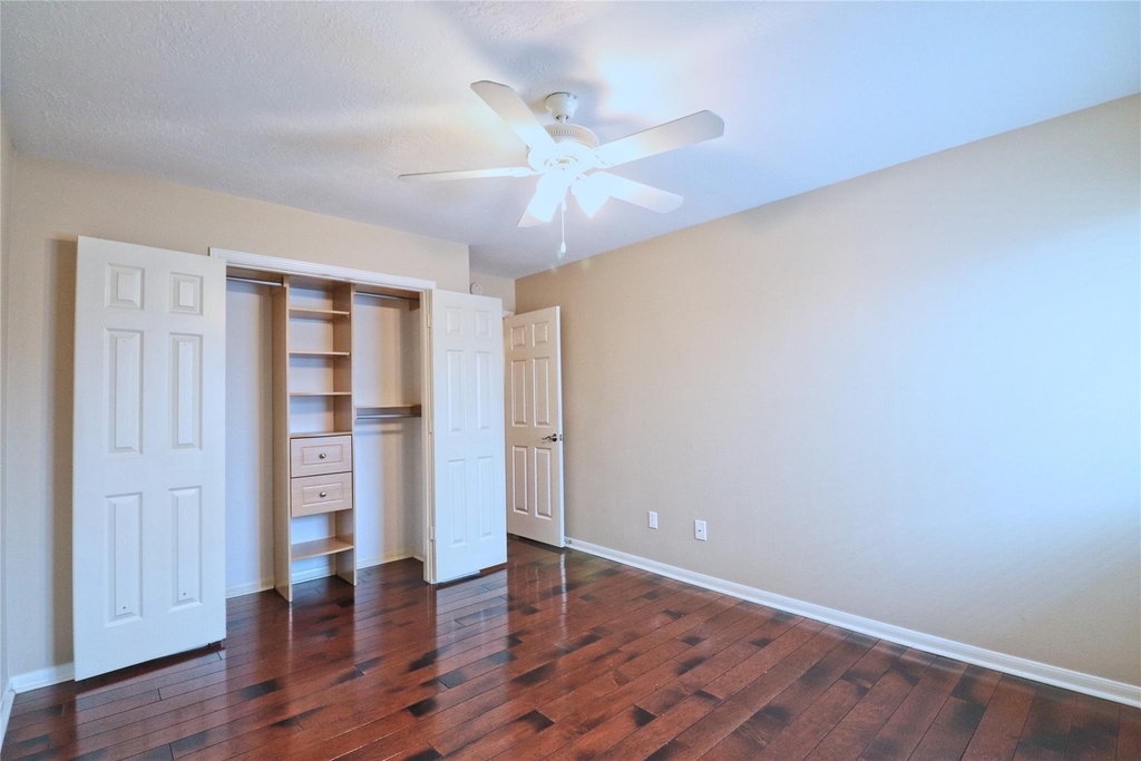 4530 Springfield Lakes Street - Photo 22