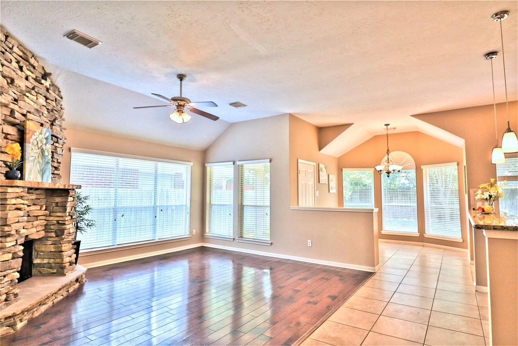 4530 Springfield Lakes Street - Photo 5