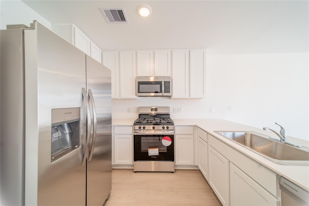 6851 Eastern Cottonwood Lane - Photo 7