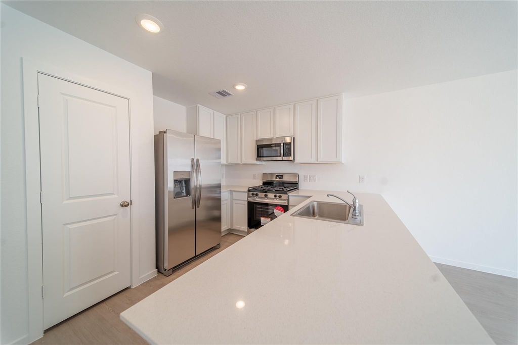6851 Eastern Cottonwood Lane - Photo 8