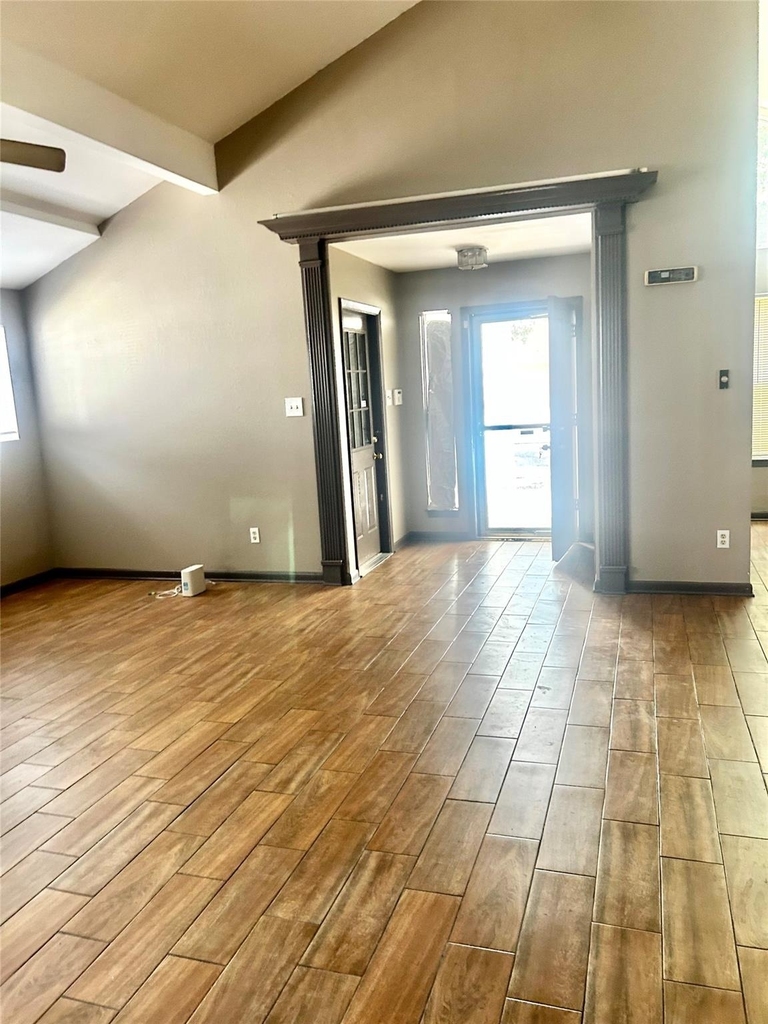 11718 Zarroll Drive - Photo 3