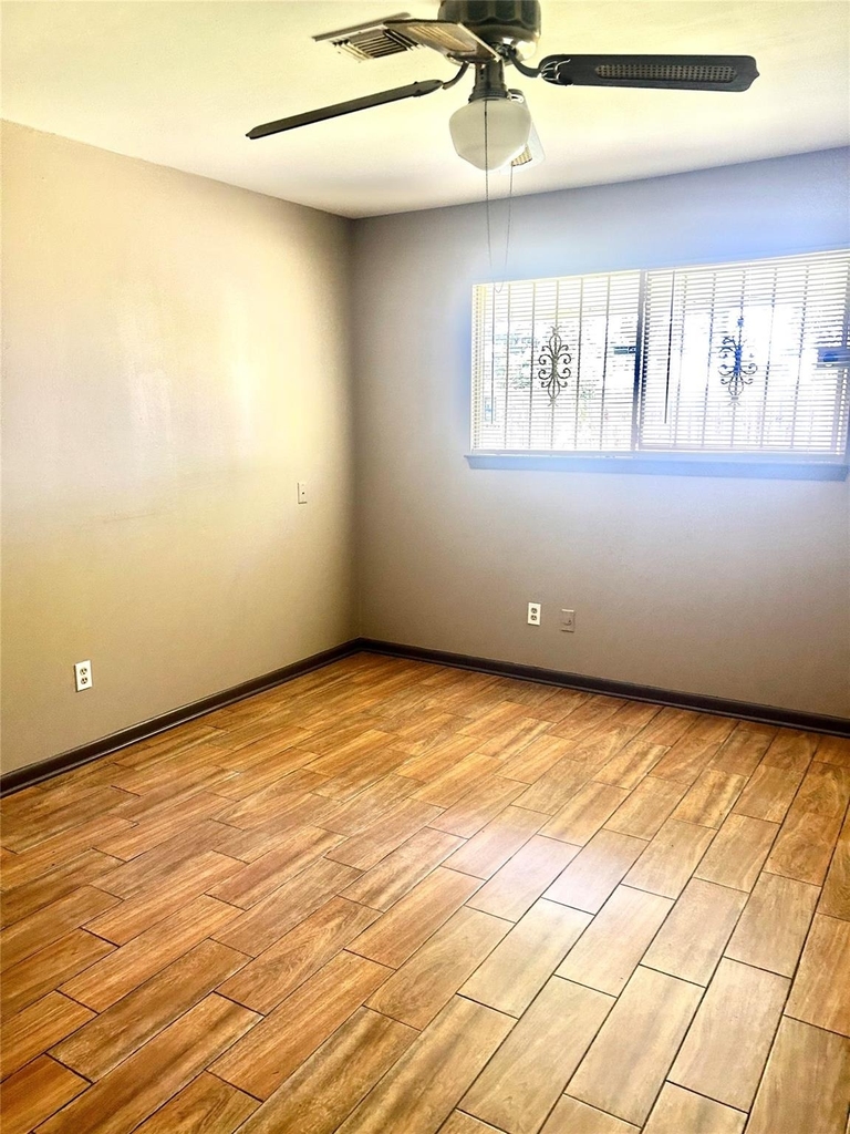 11718 Zarroll Drive - Photo 10