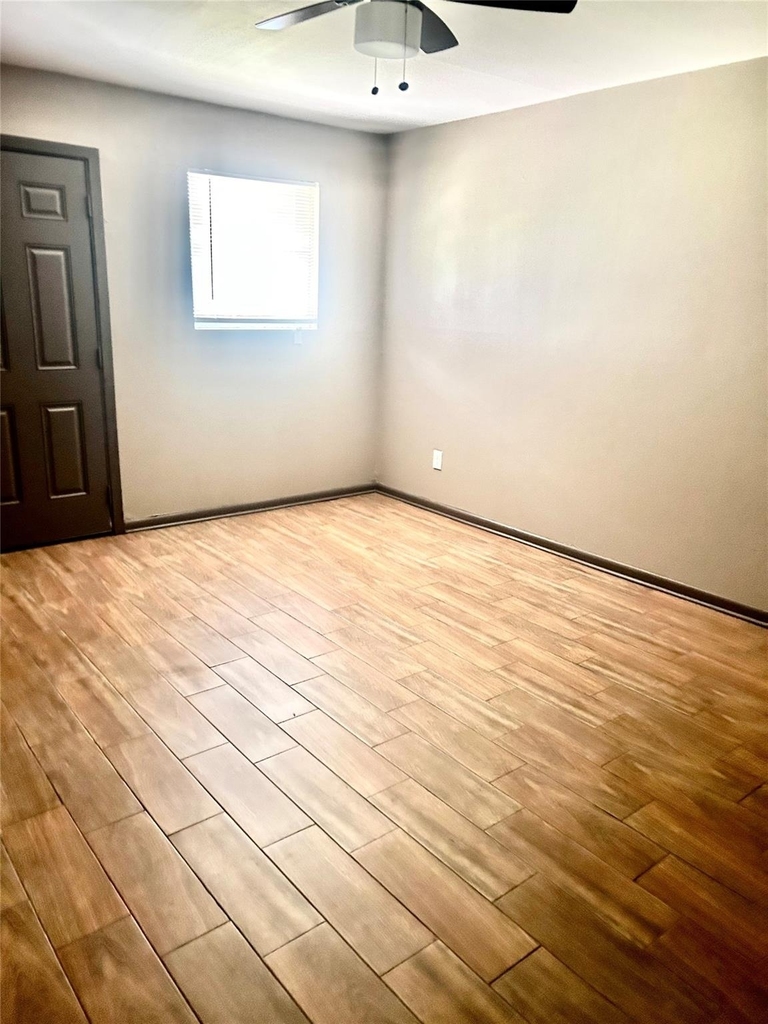 11718 Zarroll Drive - Photo 9