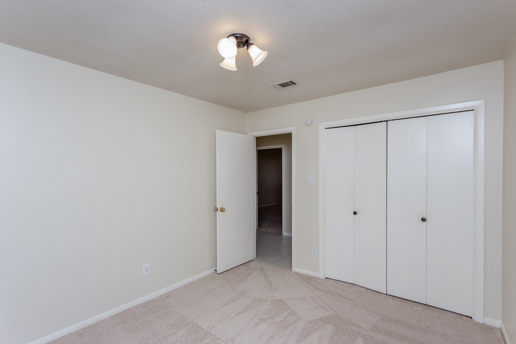 2703 Ferry Landing - Photo 24