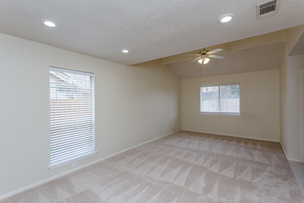 2703 Ferry Landing - Photo 19
