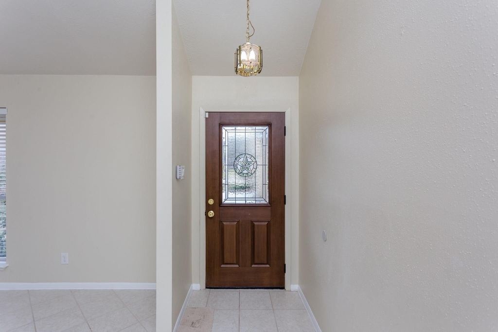 2703 Ferry Landing - Photo 6