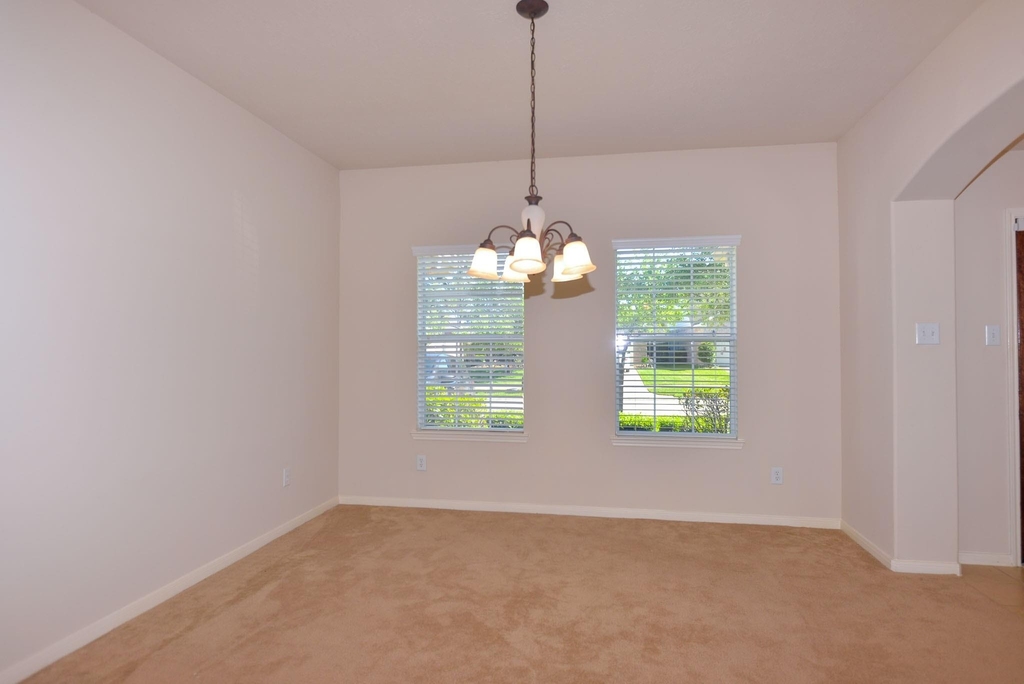 13607 Manor Crest Lane - Photo 5