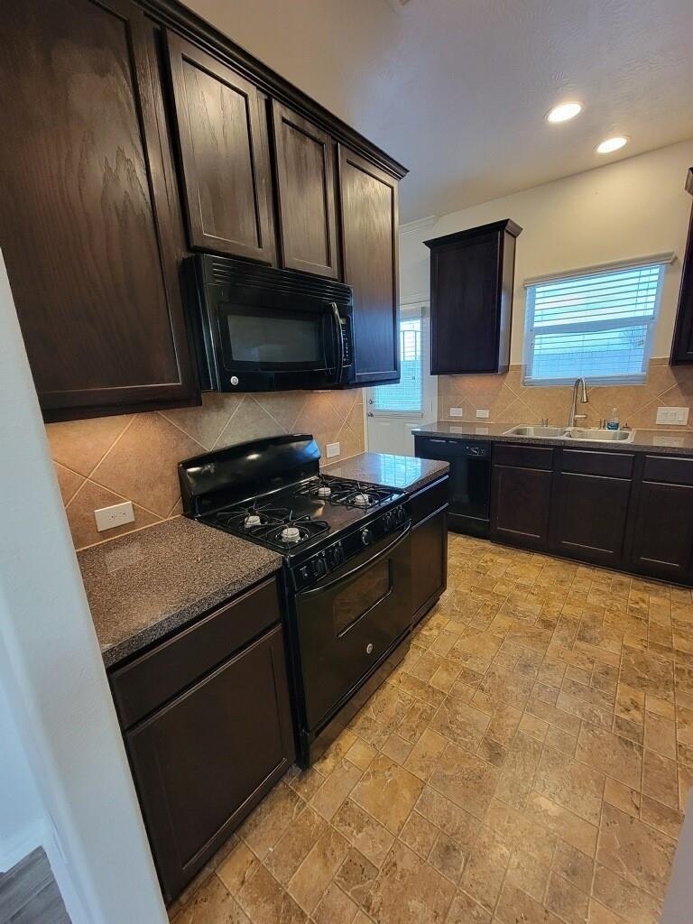 11528 Champions Green Drive - Photo 3