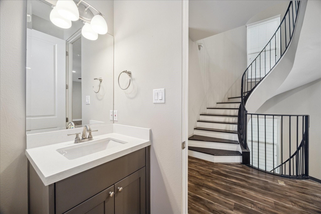1218 W 23rd Street - Photo 14